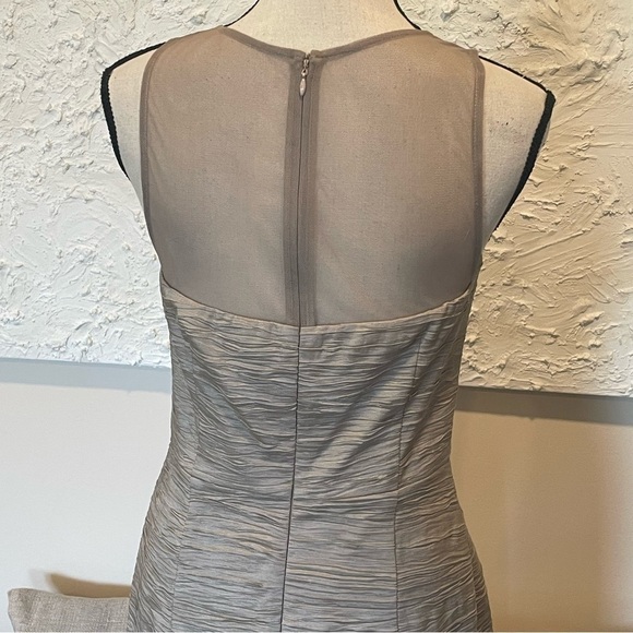 Eliza J Jewel Embellished Illusion Metallic Sheath Sleeveless Dress Taupe Sz 6 - Picture 7 of 10